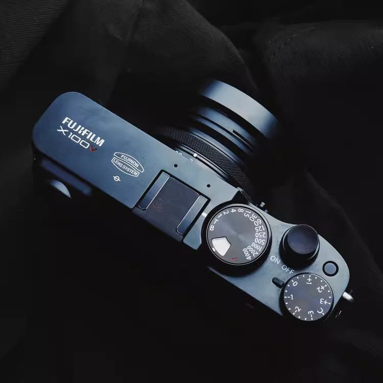 كاميرا خشبية مصراع الإصدار زر  - مراجعة Fujifilm Camera X-T30 Ii وسعره
